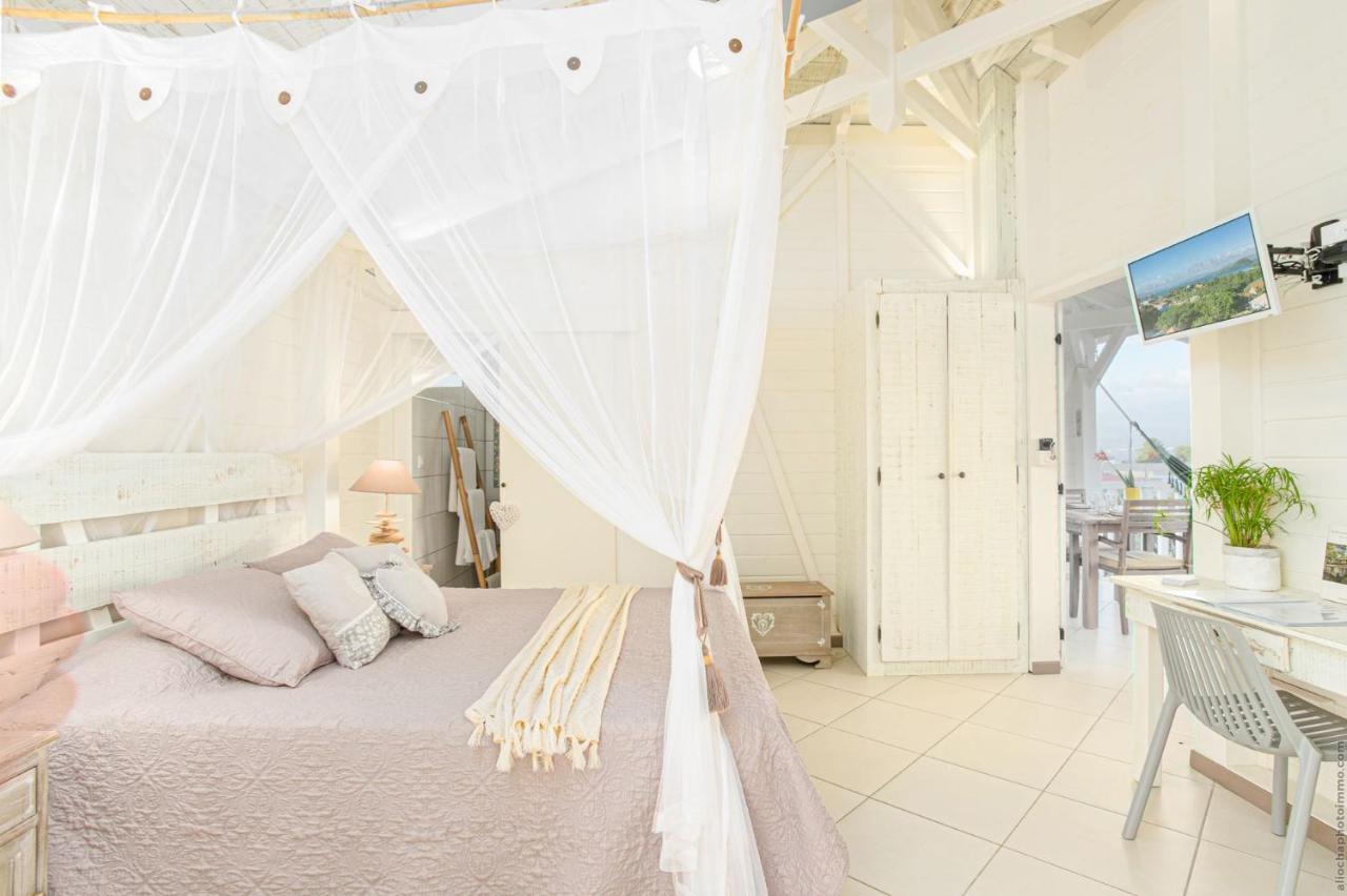 Bungalow Vanille Pacane - Vue Mer Avec Spa Prive Ле-Труаз-Иле Экстерьер фото