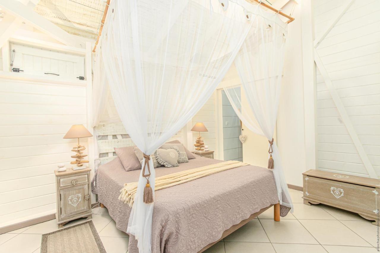 Bungalow Vanille Pacane - Vue Mer Avec Spa Prive Ле-Труаз-Иле Экстерьер фото