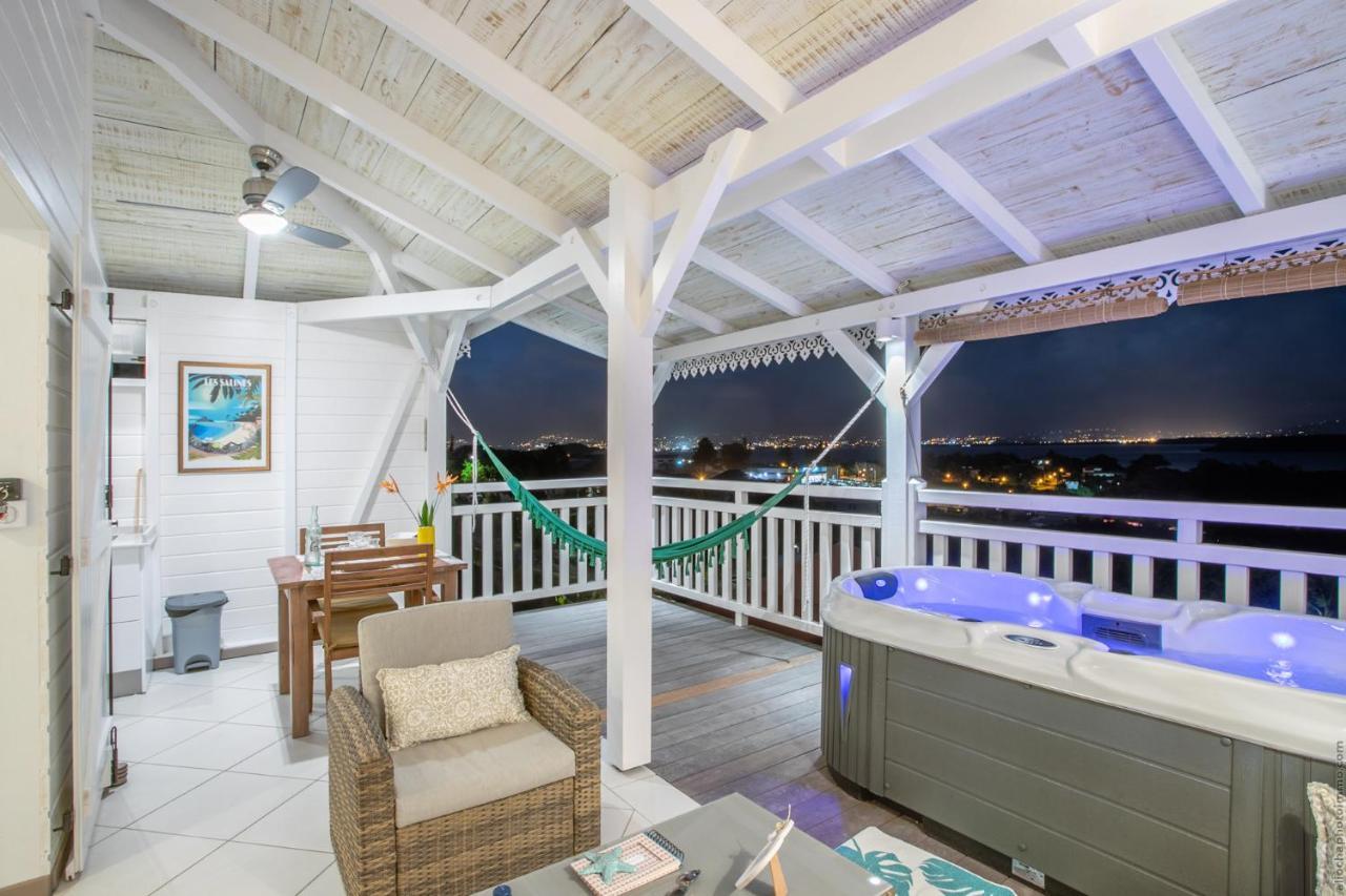 Bungalow Vanille Pacane - Vue Mer Avec Spa Prive Ле-Труаз-Иле Экстерьер фото